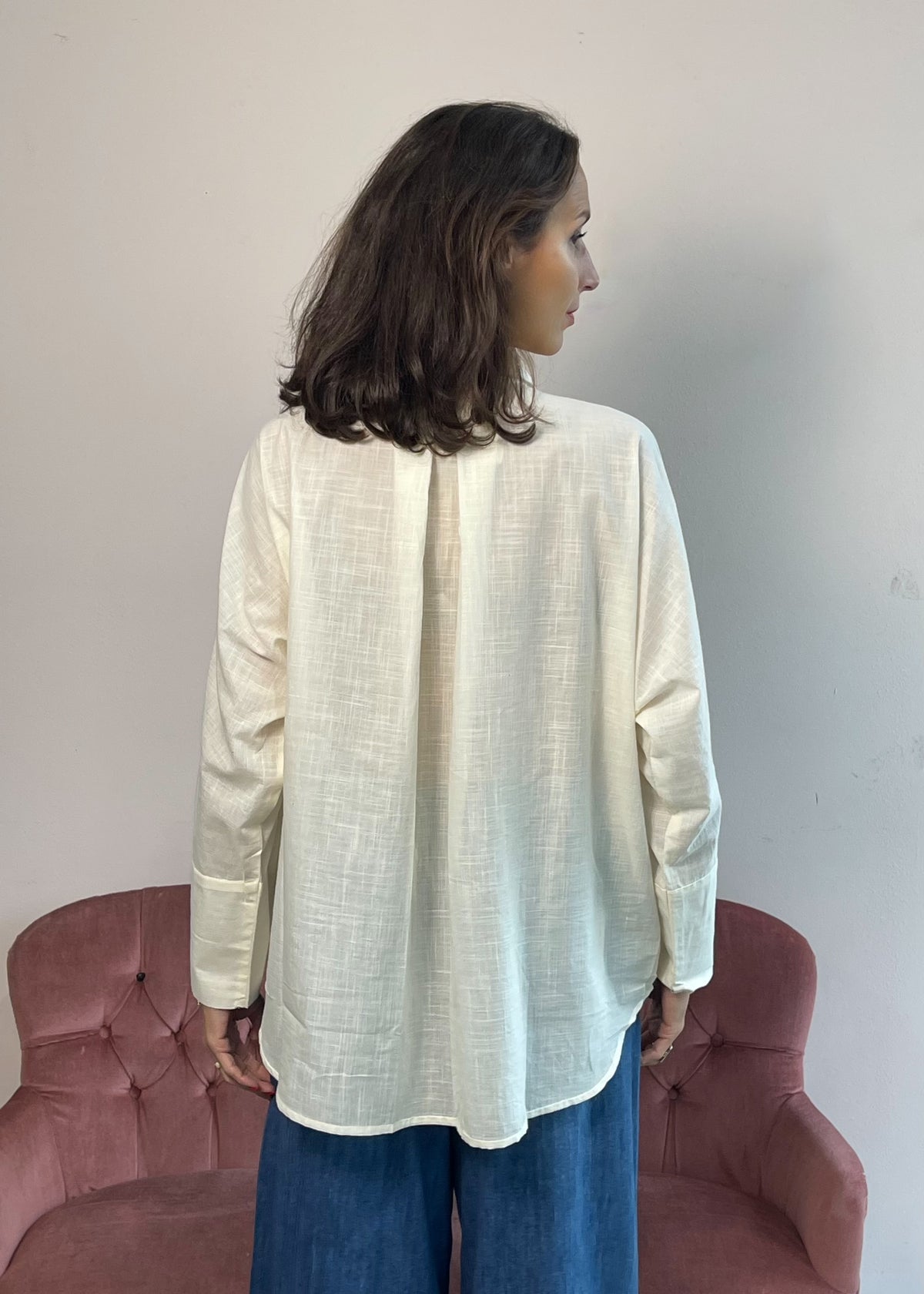 Bluse mit Papagei Stickerei