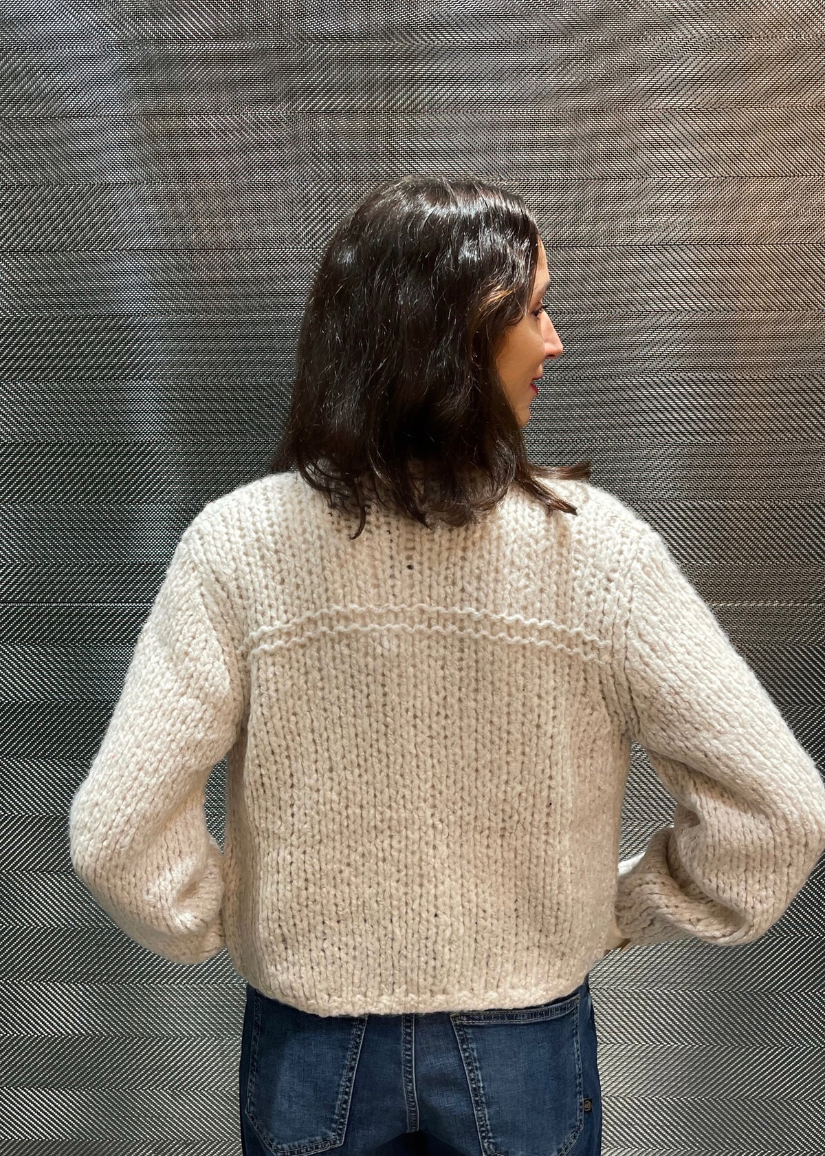 Strickjacke mit Schmuckknöpfen &#39;Créme&#39;