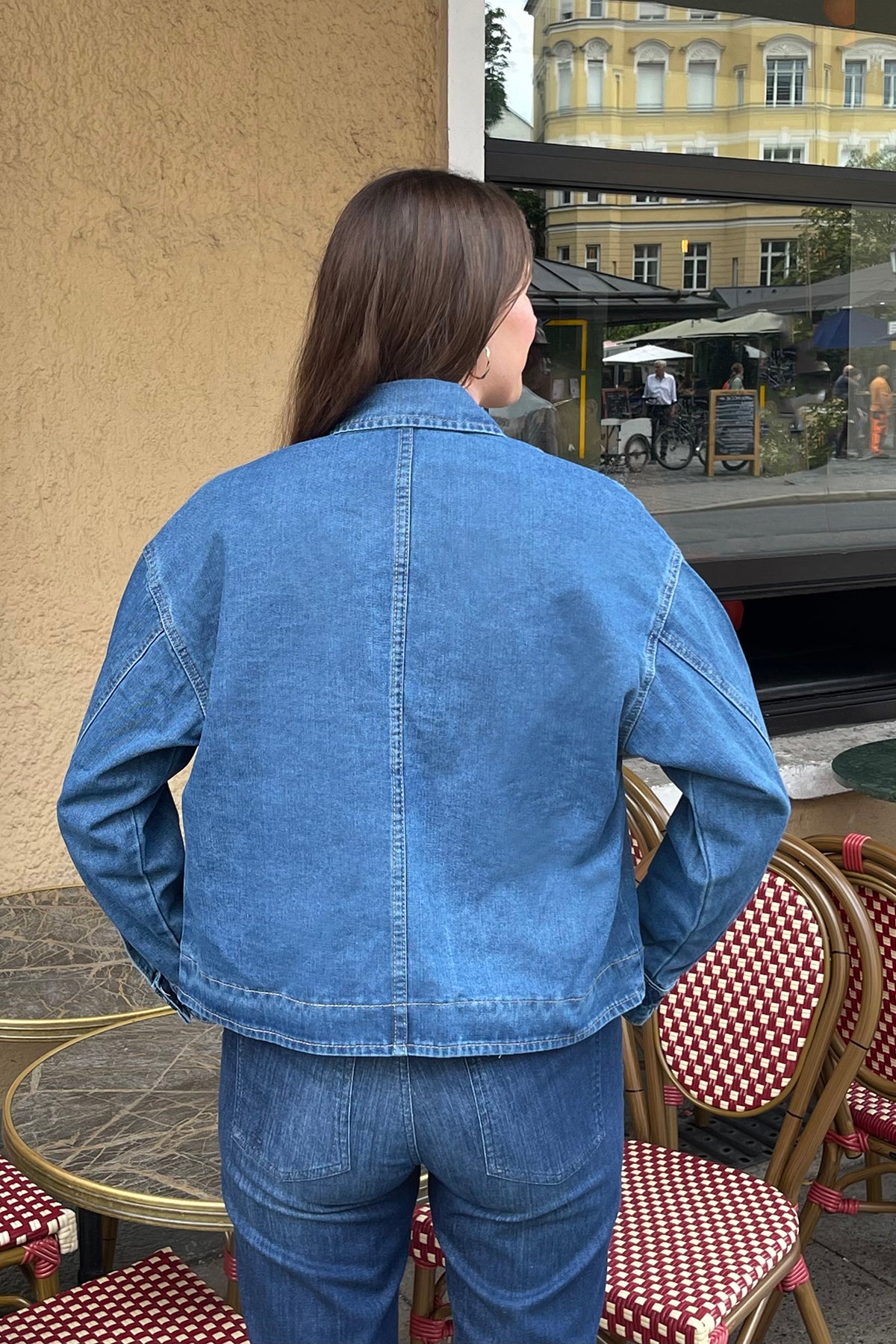 Jeansjacke mit Stickbordüre